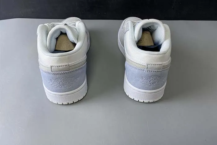 AIR JORDAN 1 LOW CV3043-100