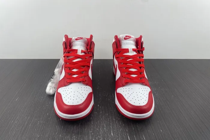 DUNK HIGH 