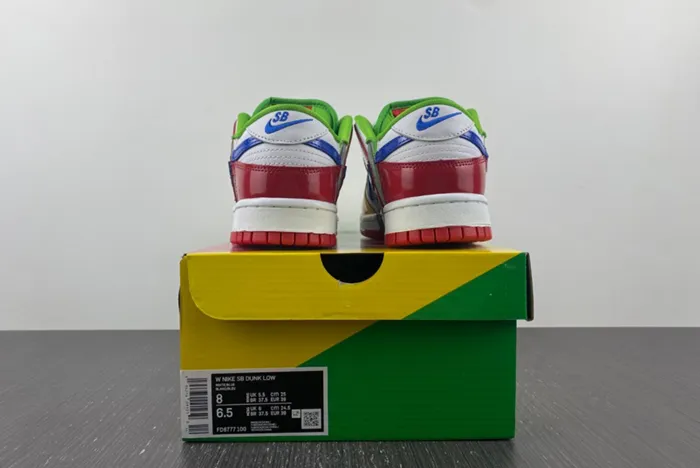 Nk SB Dunk Low Sandy Bodecker FD8777-100