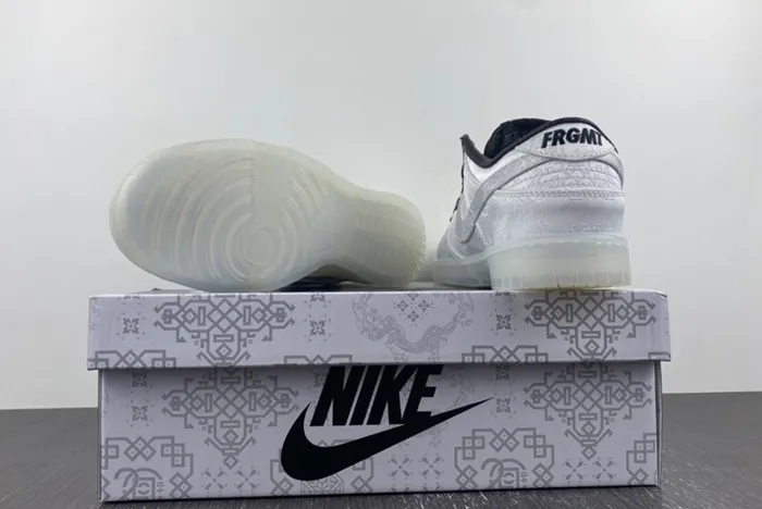 CLOT  fragment Nike Dunk Low Colorway White/Black FN0315-110