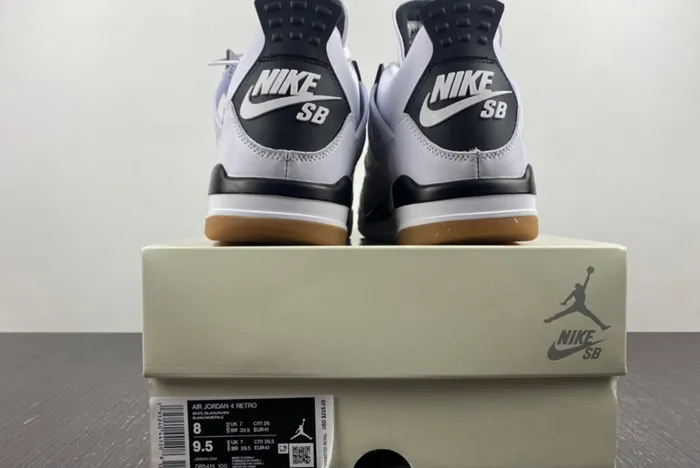 Nike SB x Air Jordan 4 DR5415-100