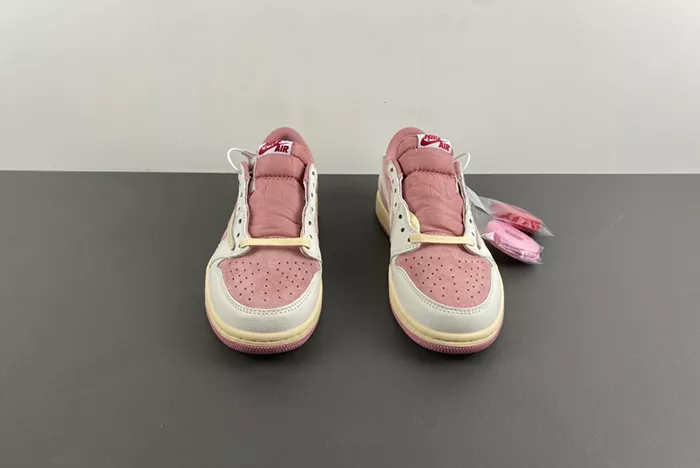 Travis Scott x Air Jordan 1 Low OG DM7866-600