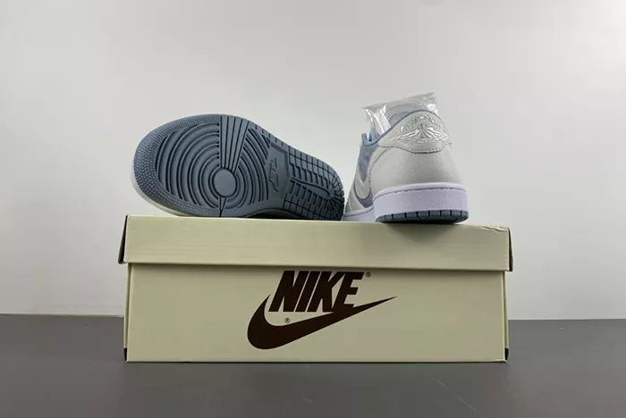 Travis Scott x Air Jordan 1 DM7866-888